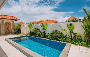 Spacious luxury Canggu villa 3BR crate cafe, beach 10min