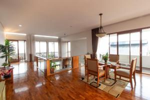 Family Only Villa Swim with Stunning City Views - De Reiz Padmanaba Syariah 4BR