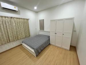 Japanese-inspired minimalistic house