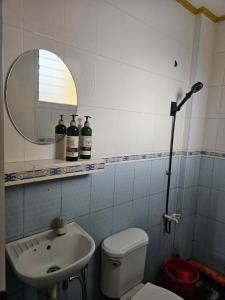 Mels Place Batangas City Unit 8 Sta Rita Two-Bedroom House w Free Parking WIFI Smart TV Fit to 4 Adults or kids