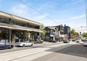 South Yarra Luxury Apartment Queen Bedroom WIFI