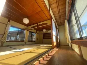 NAMIOTO Kumano-Kodo Beachfront Rental House - Shiwarajiri