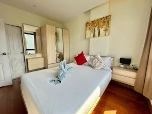 Cozy 2 Bedrooms - The Lago Nai Harn by AHP