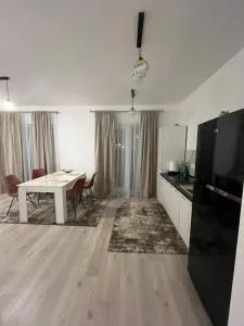 Ioanic Modern Apartment with Parking - Valea Călugărească