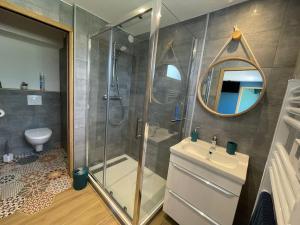 Appartements Neuf, independant avec terrasse et vue montagnes ! : photos des chambres