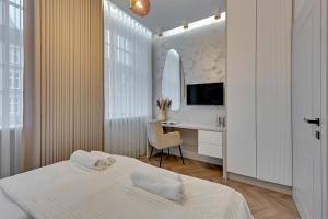 Old Town Szeroka Suites by Downtown Apartments