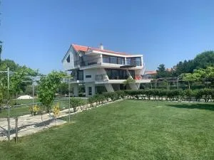 Villa IVIA - Mándra