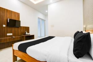 The Grand Blue Hotel