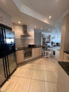 Pansy Cove - Sunsets and Sandy Feet!