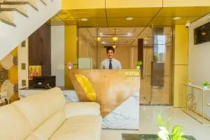 Hotel B and B Estrella - Bhonrāsa