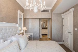 Private Suite with Spa Bath room in Ena Boutique Hotel