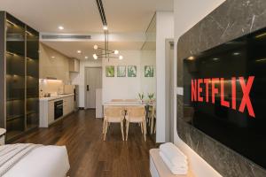 Rosee House - Masteri West Heights ,Vinhomes Smart City