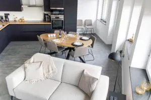 Clara's & Lili's Place by Le Jacquemart - Monville