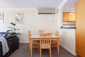 Resort-style living in Perth CBD - 2X2 Apt