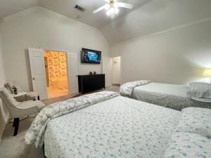 Charming 3-bedroom house near AT&T Stadium, Six Flag, DFW Airport