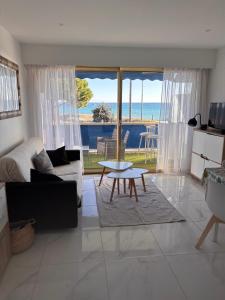 Appartements Front de mer,plage, piscine, parking : photos des chambres