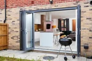 Huge Modern 5BR Home - Perfect For Long Stays! - Failsworth