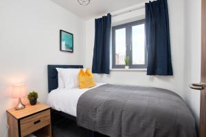 Huge Modern 5BR Home - Perfect For Long Stays!