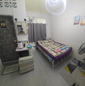 103 Olan Place Apartment with fan and near SkyTrain and free Wi-Fi