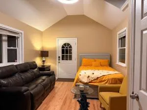 Cozy & New Private Apartment - 布罗克顿