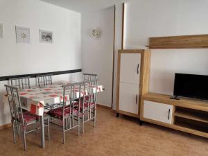 A H RENTALS Columbra Amplio adosado a 100 mtrs playa Piscina Parking