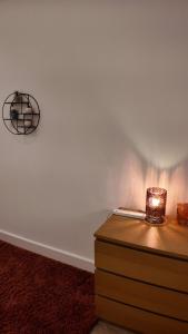 Luxury 4 Bedroom with Patio - 10 min from Westfield HR3