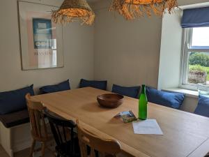 Unwind at Hilltop Farm Cottage with Valley Views