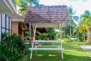 RedDoorz at Homa Resort Hotel