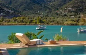 Villa Unalome Seafront Luxury - 耶尼翁