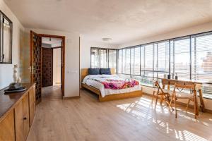 Tejado de Antigua Fábrica Industrial en Acacias