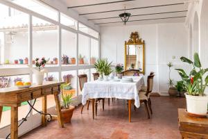 Tejado de Antigua Fábrica Industrial en Acacias