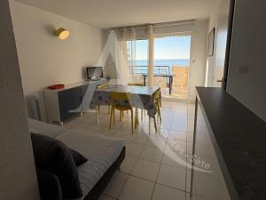 1 CHAMBRE, VUE MER, ACCES DIRECT PLAGE