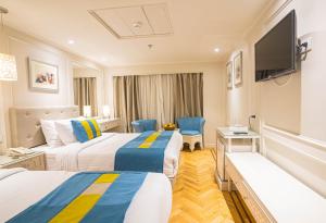 4 Days 3 Nights Nile cruise trip from Aswan to Luxor including Abu Simbel Temples Visit