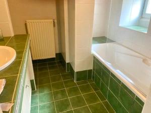 Maisons de vacances Glycine, 6 person cottage : photos des chambres