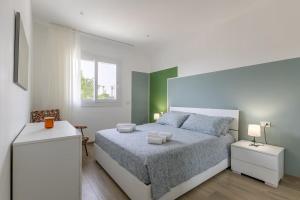 Mamma Mia Apartments and pool