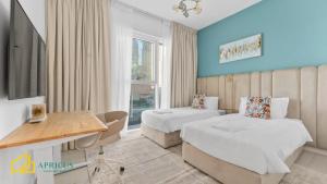 Sea-view 2BD apt with private beach in La Vie