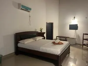 Royal Green Garden - Puttalam - Erukkiliyadi