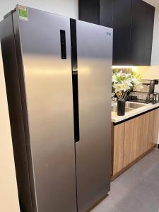 Luxury Delasol Studio- Free Infinity Pool- Near District 1- T-HOUSING