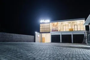 De Luna Guest House - Labuan Tring