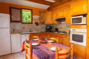Maisons de vacances Clevacances 3 cles 4 pers au cros bas : photos des chambres