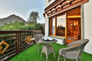 The Kart-Sey Ladakh