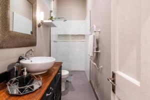 2-Bed Rose Cottage in Woodstock