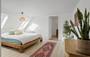 Stunning Apartment In Middelfart