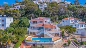 Villa Sol B - Breathtaking Sea Views and large shared pool