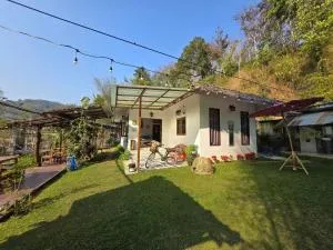 Napa White Villa river front - Ban Prong Ron