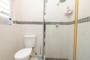 COZY BEDROOM NEAR Mall Of Africa