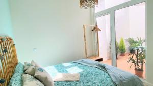 The Shore at Seaside Paradise - Cozy Patio on the Promenade