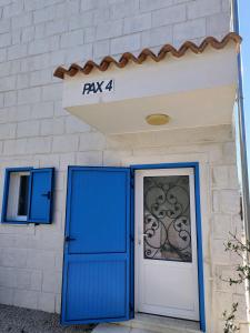 Pax Houses