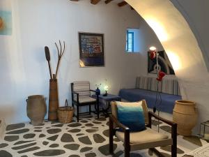 Τraditional Cycladic house ZO PI for 1-5 adults
