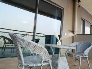 Luxurious suite with city view